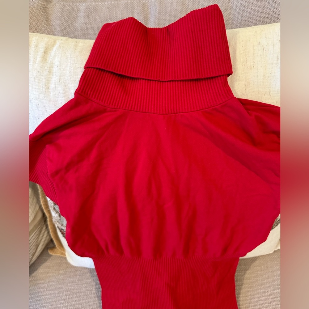 Bebe - Picture 2 of 6